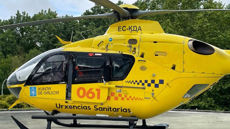 Un sacristán se marea y resulta herido al caerle un santo en la cabeza en una iglesia en Carballo