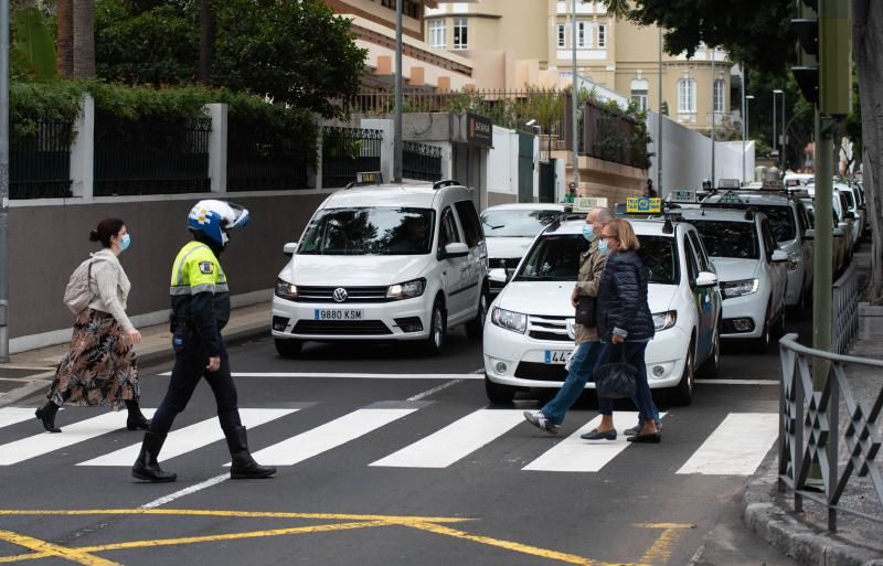 Segunda caravana de taxistas por Santa Cruz de Tenerife