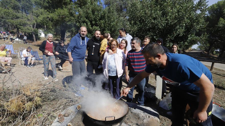 Las lluvias caídas posibilitan que se puedan celebrar los peroles tradicionales de San Rafael en Córdoba