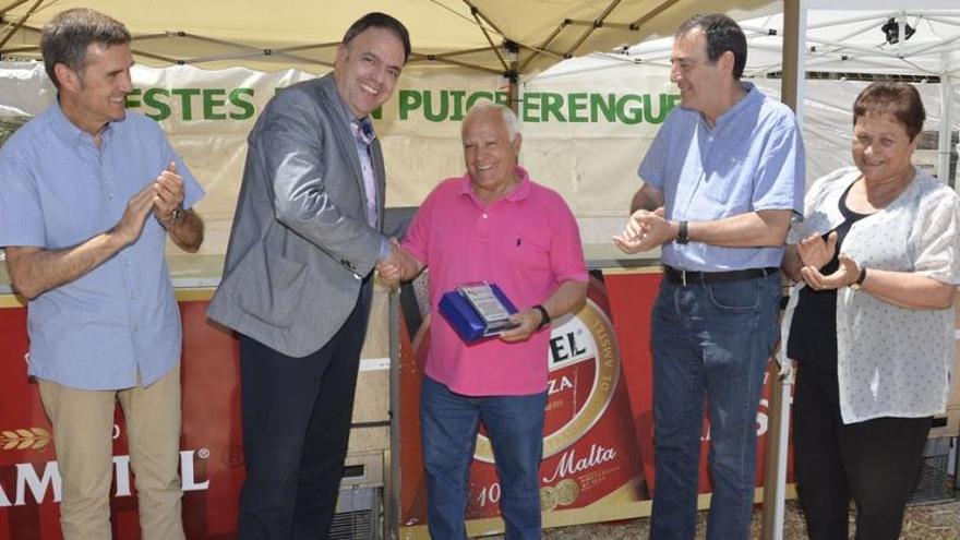 L&#039;alcalde lliura a Juan José Porcel el reconeixement com a expresident de la FAVM