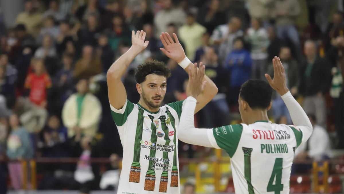 Gol de Zequi, del Córdoba Futsal, ante el Xota Osasuna en Vista Alegre.