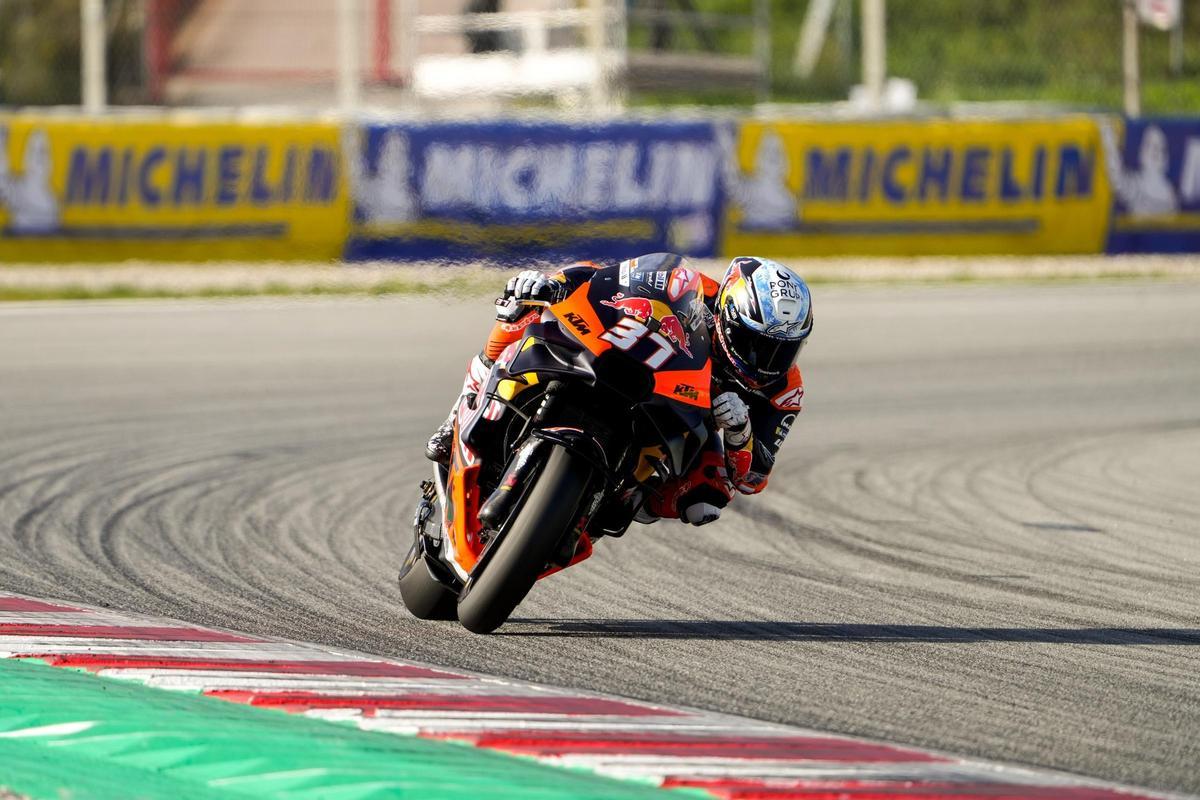 Pedro Acosta, con la KTM oficial