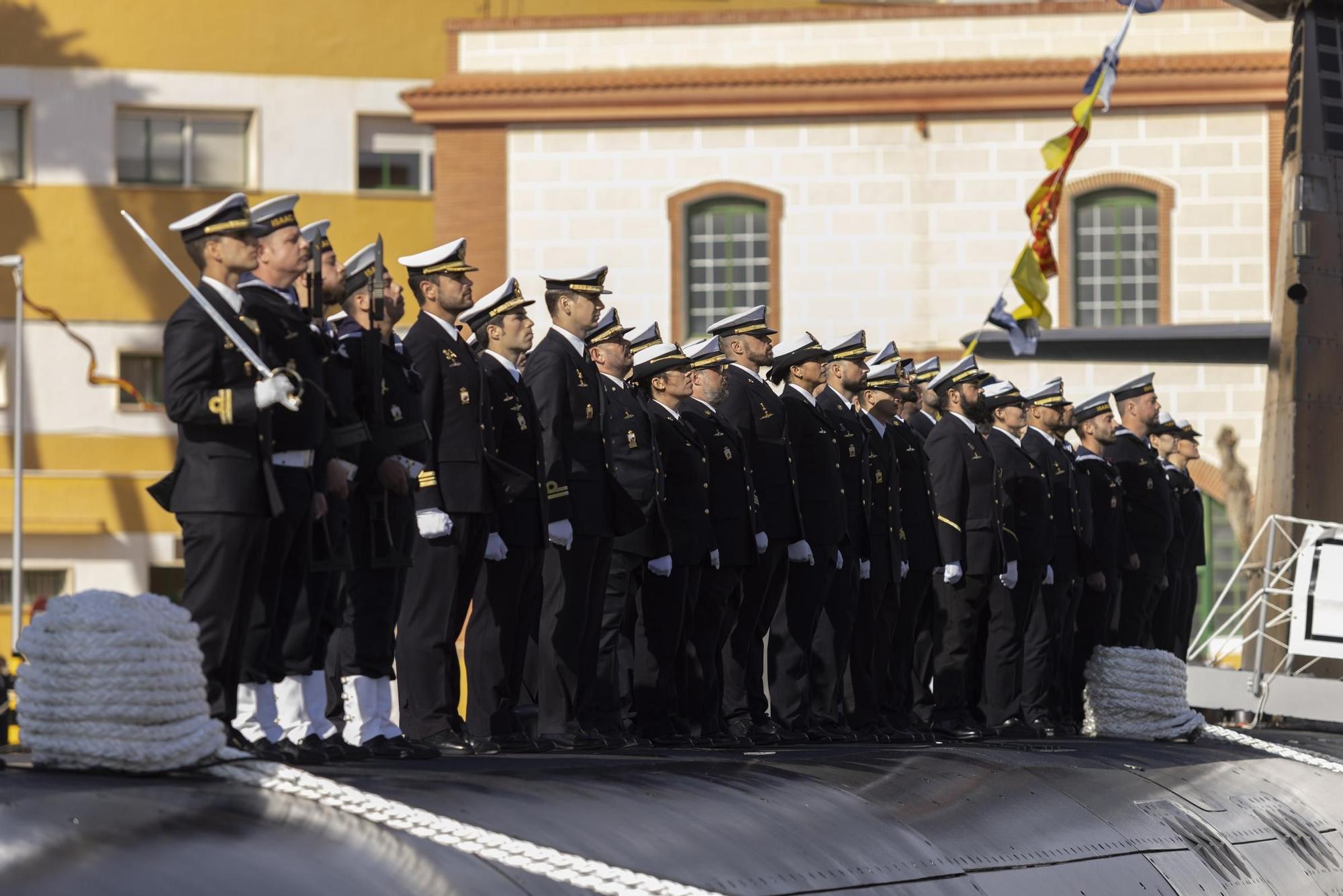 FOTOS: La Armada recibe el submarino S-81 de manos de Navantia