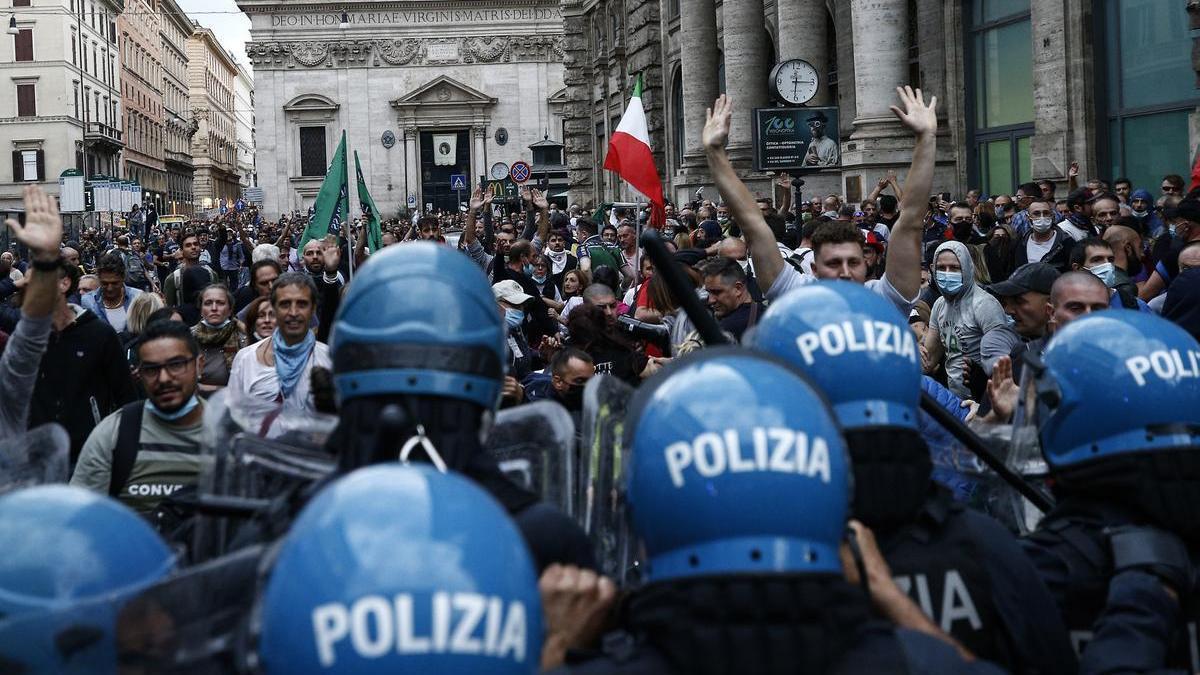Un momento de la manifestación contra el pasaporte sanitario en Roma.