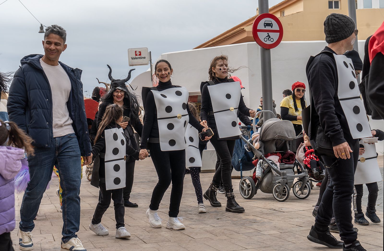 Todas las imágenes de la rúa de Formentera