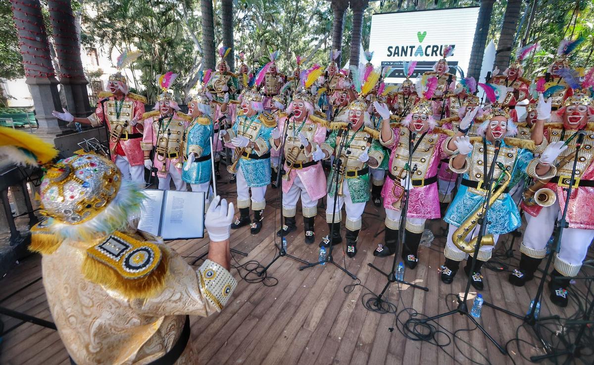 Carnaval de día. Los Fregolinos y Ni fú Ni fa