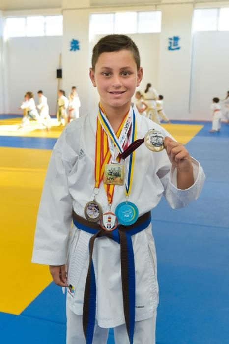 28-02-2020 LAS PALMAS DE GRAN CANARIA. Gorka Guerra, de 10 años, medalla de plata en la Liga Nacional de Karate. Fotógrafo: ANDRES CRUZ  | 28/02/2020 | Fotógrafo: Andrés Cruz
