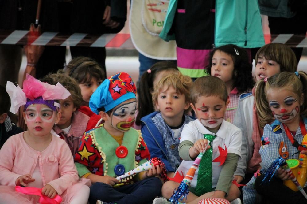 Un circo en el colegio Laviada