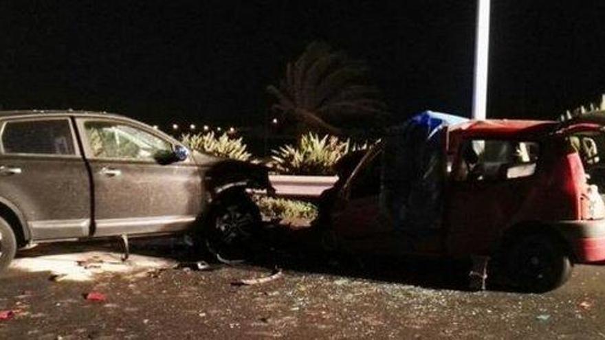 Un muerto y dos heridos graves en una colisión frontal en Lanzarote