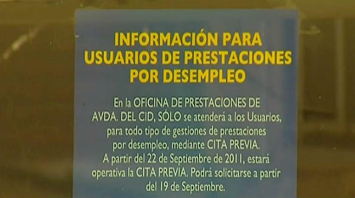 Primera caiguda anual de l’atur des de l’inici de la crisi