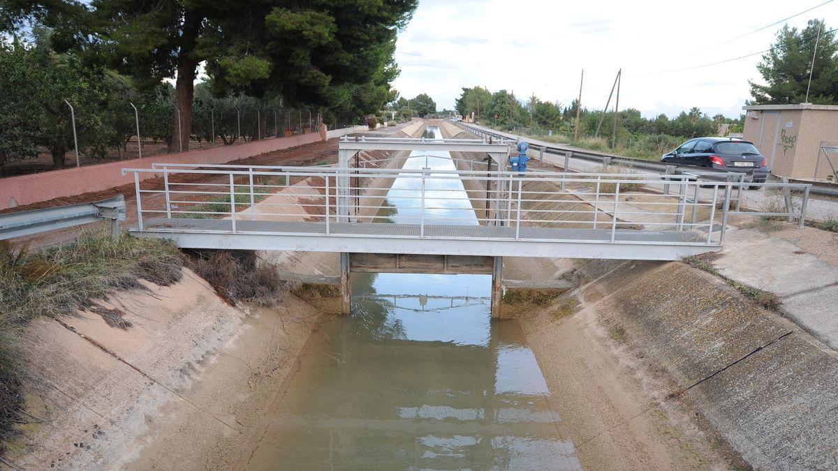 El canal de Trasvase Tajo-Segura, a su paso por Alhama y Totana.