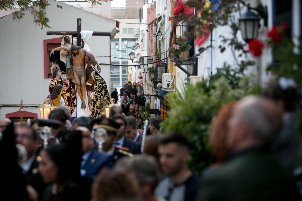 Miles de personas sienten la Semana Santa de cerca en el espectacular descenso por el Casco Antiguo