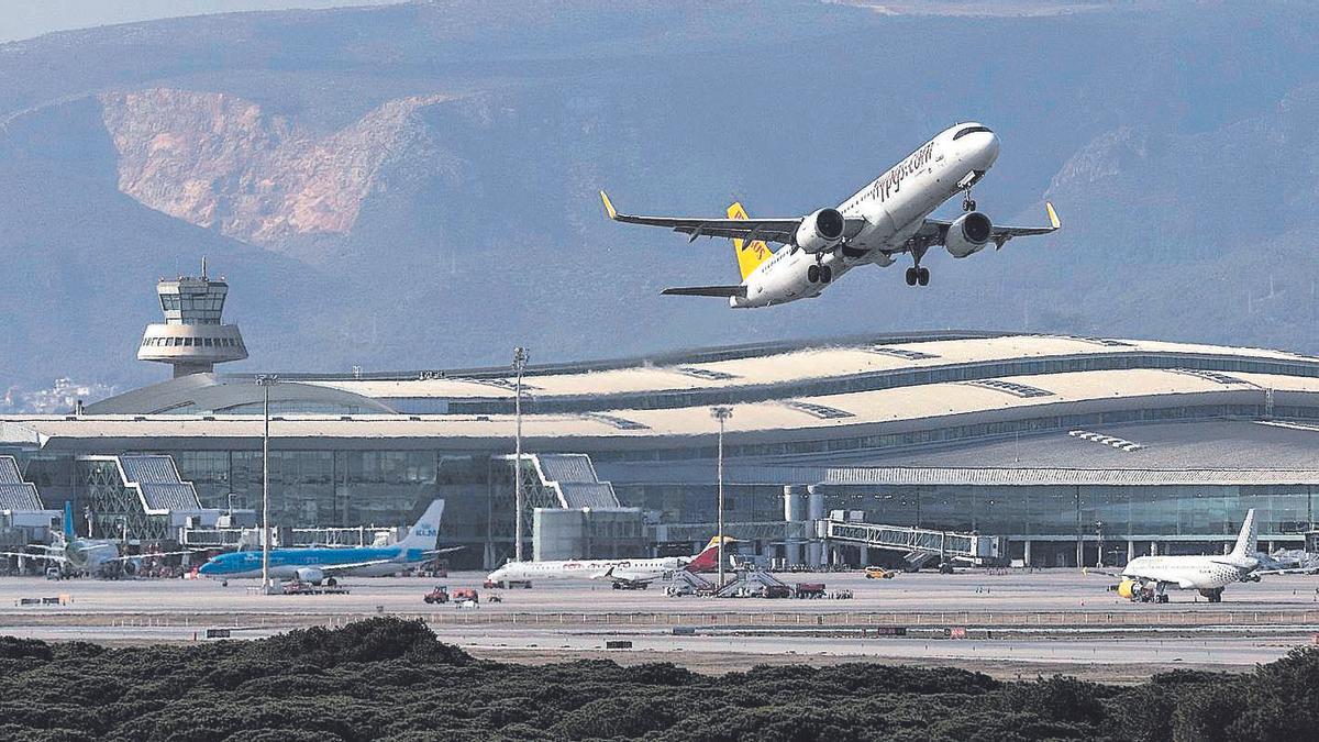 Aragonès plantea cambiar el uso de las pistas del aeropuerto de Barcelona en julio y agosto