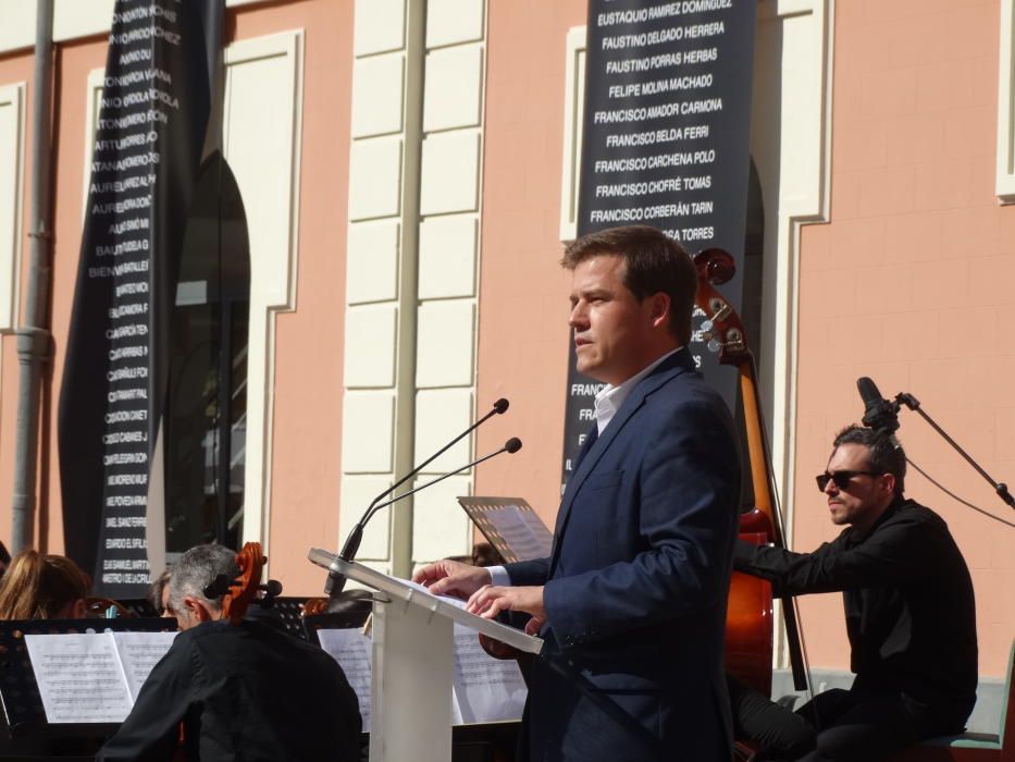 Homenaje a las víctimas del bombardeo franquista en Xàtiva