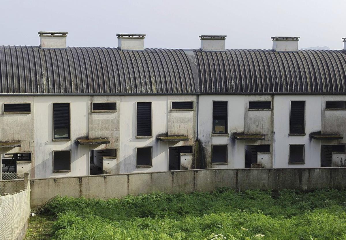 Urbanización abandonada de A Regueira. | SANTOS ÁLVAREZ