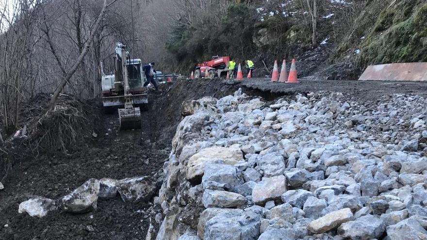 Avanza la obra del acceso a Río Aller, dañado en el temporal de enero