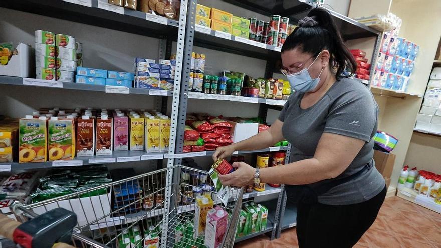 Solo cinco de cada cien canarios en riesgo de pobreza cobran la ayuda de inserción