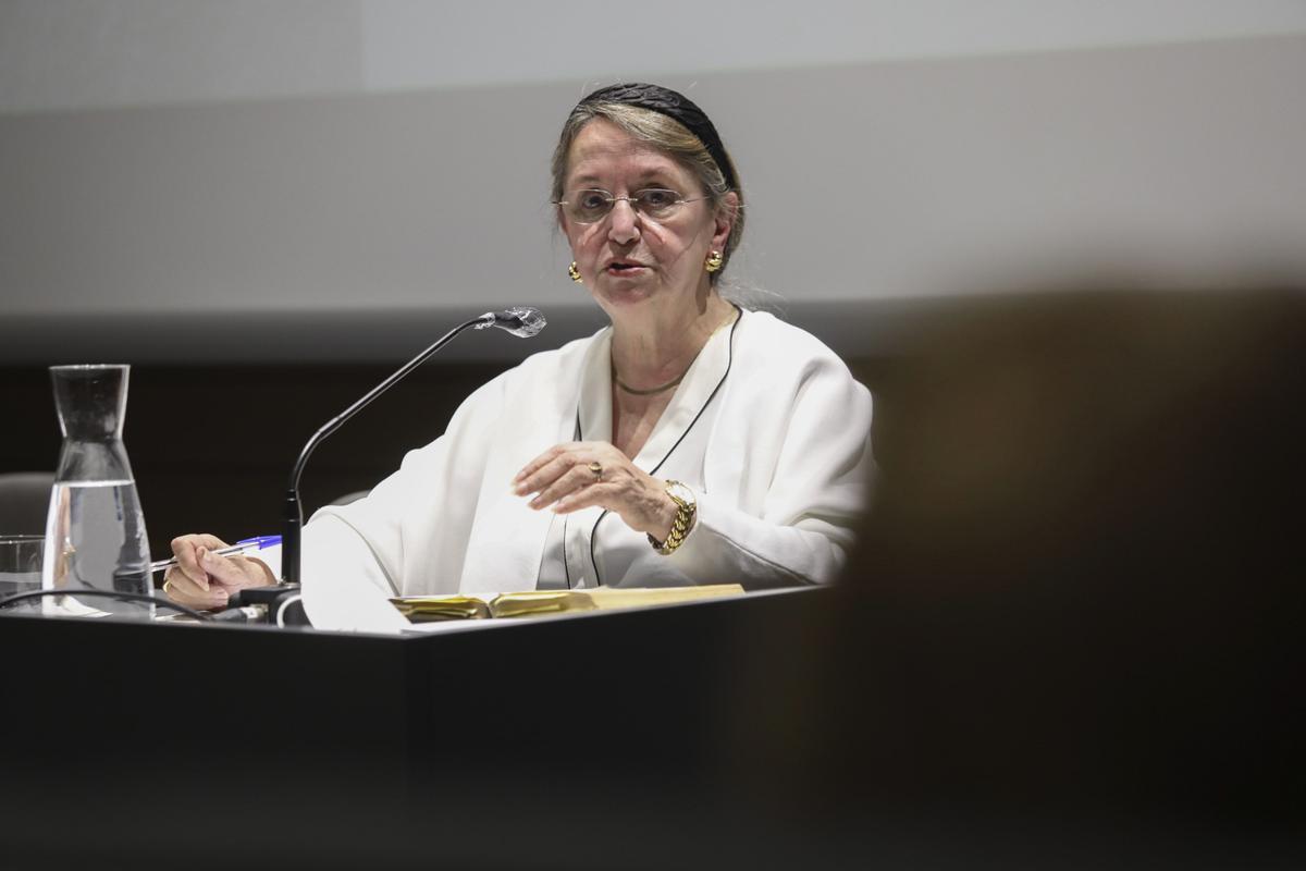 Amelia Valcárcel