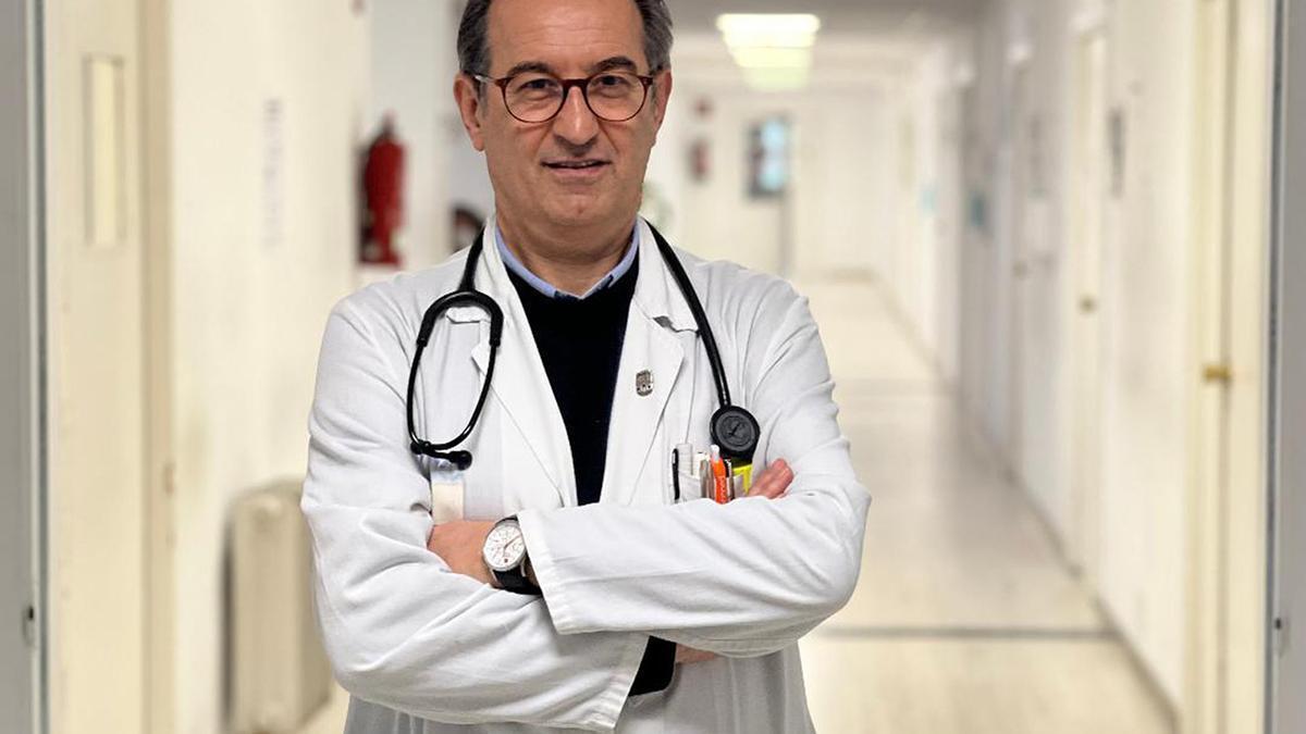Jesús García Mata es el jefe de servicio de Oncología en el hospital de Ourense.