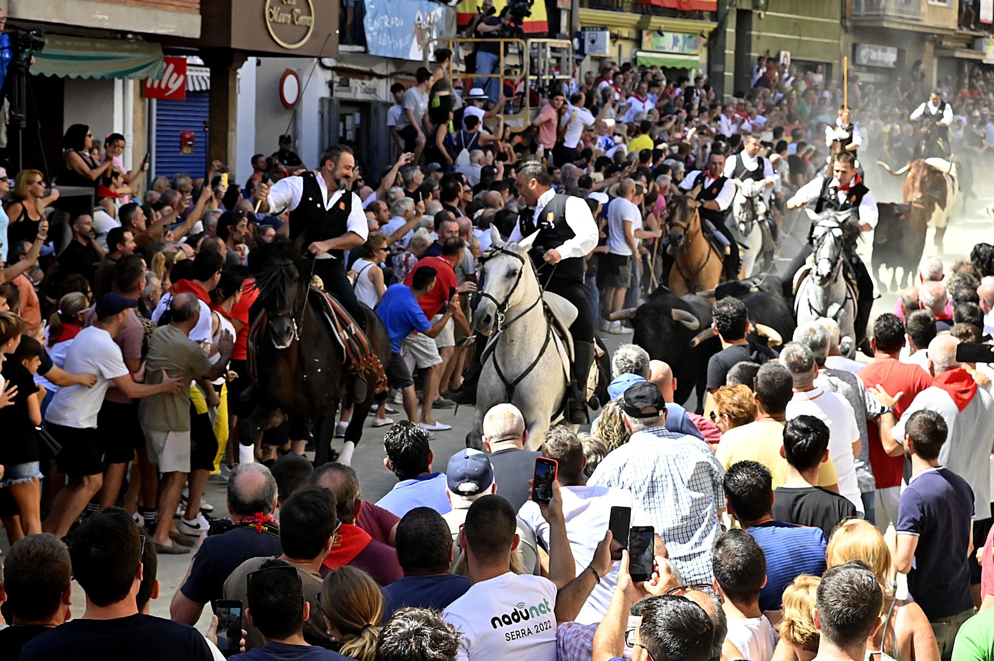 Fotos de ambiente y de la segunda Entrada de Toros y Caballos de Segorbe