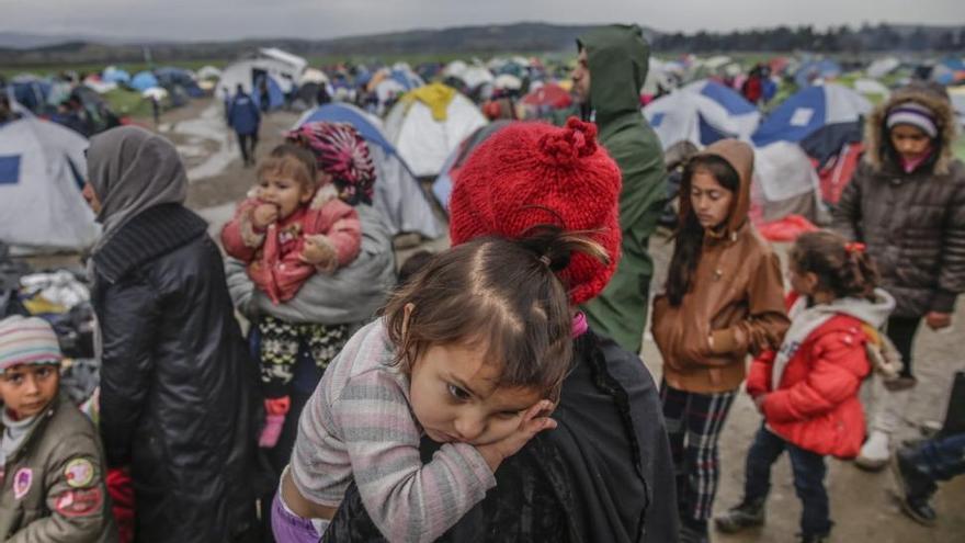 Ocho días para despejar el camino al plan para devolver refugiados a Turquía