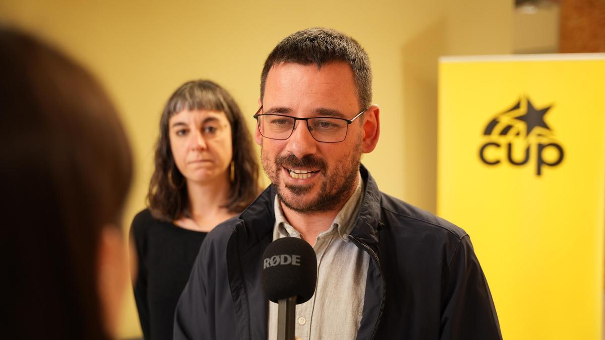 El alcalde de Girona, Lluc Salellas, este sábado en el encuentro de la CUP en Arenys de Munt