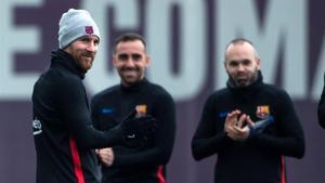 Messi, junto a Alcácer e Iniesta