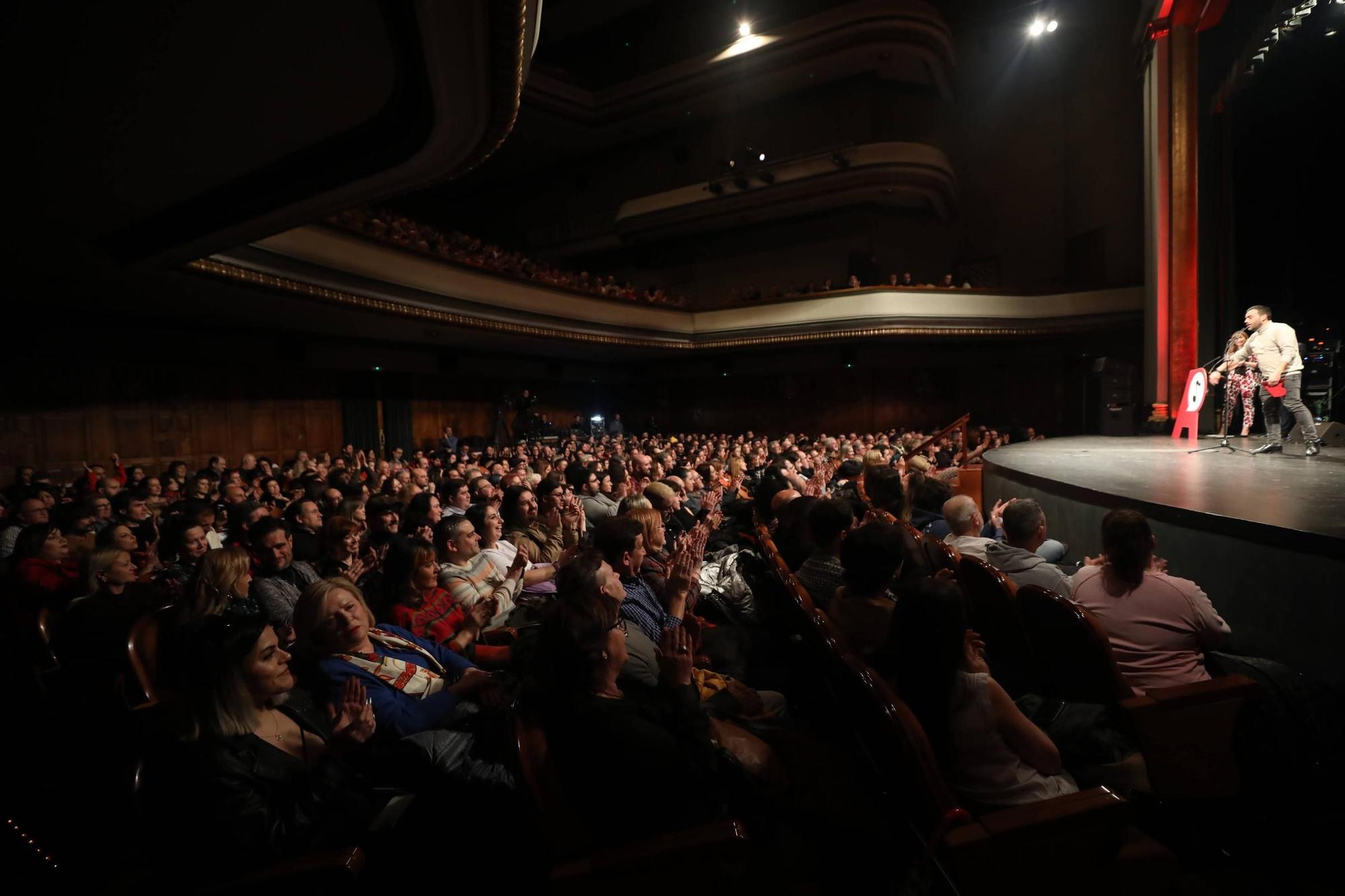 En imágenes | Así fue la entrega de los premios "Amas" en el teatro Filarmónica