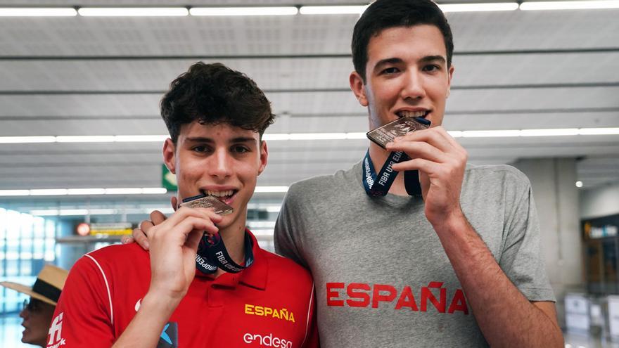 Álvaro Folgueiras y Mario Saint-Supéry regresan a Málaga tras el Europeo sub-18