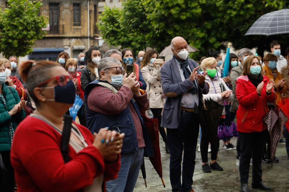 Coronavirus Asturias: Langrea inaugura una placa en memoria de las víctimas del covid