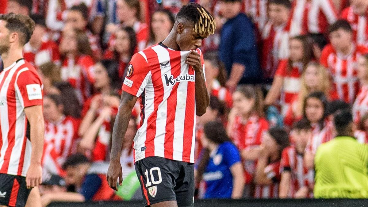 Nico Williams, abatido en el duelo frente al Manchester United