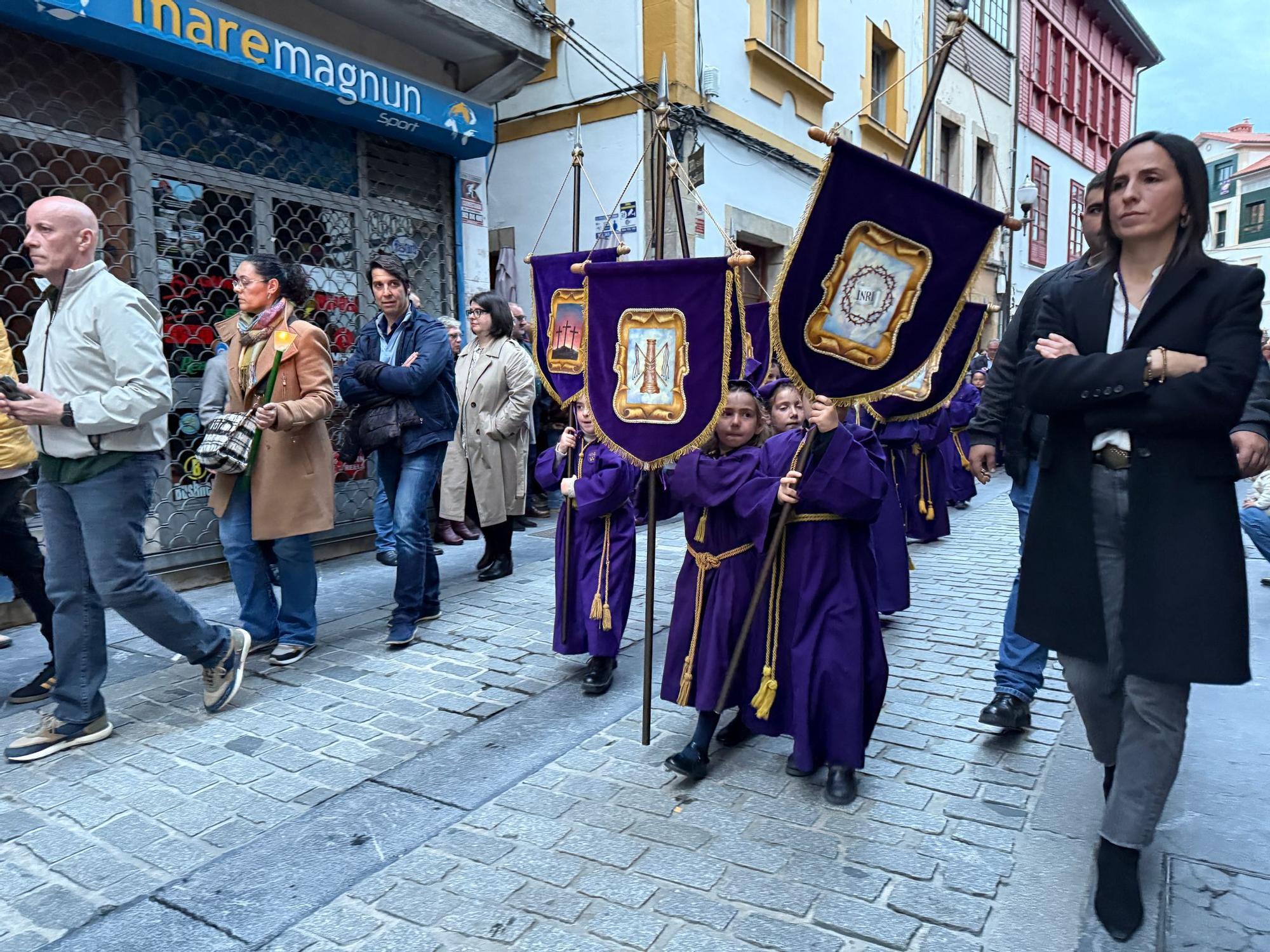 Villaviciosa por fin puede sacar sus pasos de Semana Santa por las calles