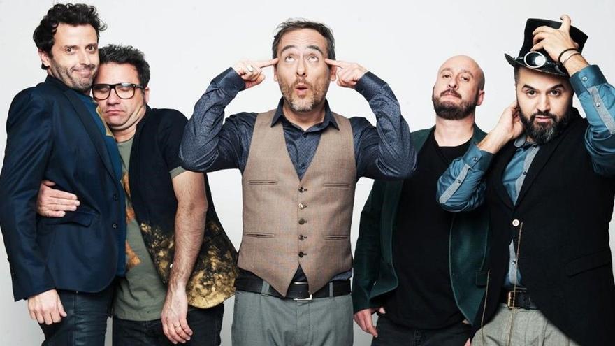 La banda Love of Lesbian.