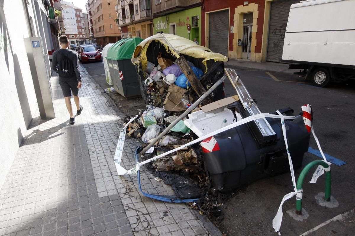 Contenedores quemados