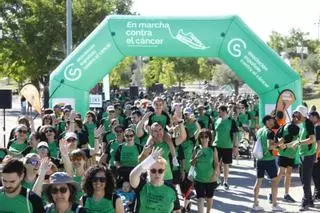 En imágenes | Más de 2.500 personas marchan contra el cáncer en la Expo de Zaragoza
