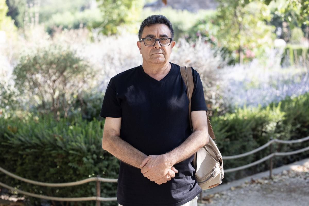 La Confederación de Asociaciones Vecinales de Catalunya (CONFAVC) ha celebrado la aprobación de la Ley para la Erradicación del Amianto en Catalunya, una norma que considera un paso imprescindible para eliminar este material cancerígeno de los municipios catalanes. En una rueda de prensa celebrada este jueves en Barcelona, representantes del movimiento vecinal ha destacado que la ley “no ha caído del cielo”, sino que es el resultado de años de presión, denuncia y movilización de entidades vecinales, sociales y sindicales comprometidas con la defensa de la salud pública