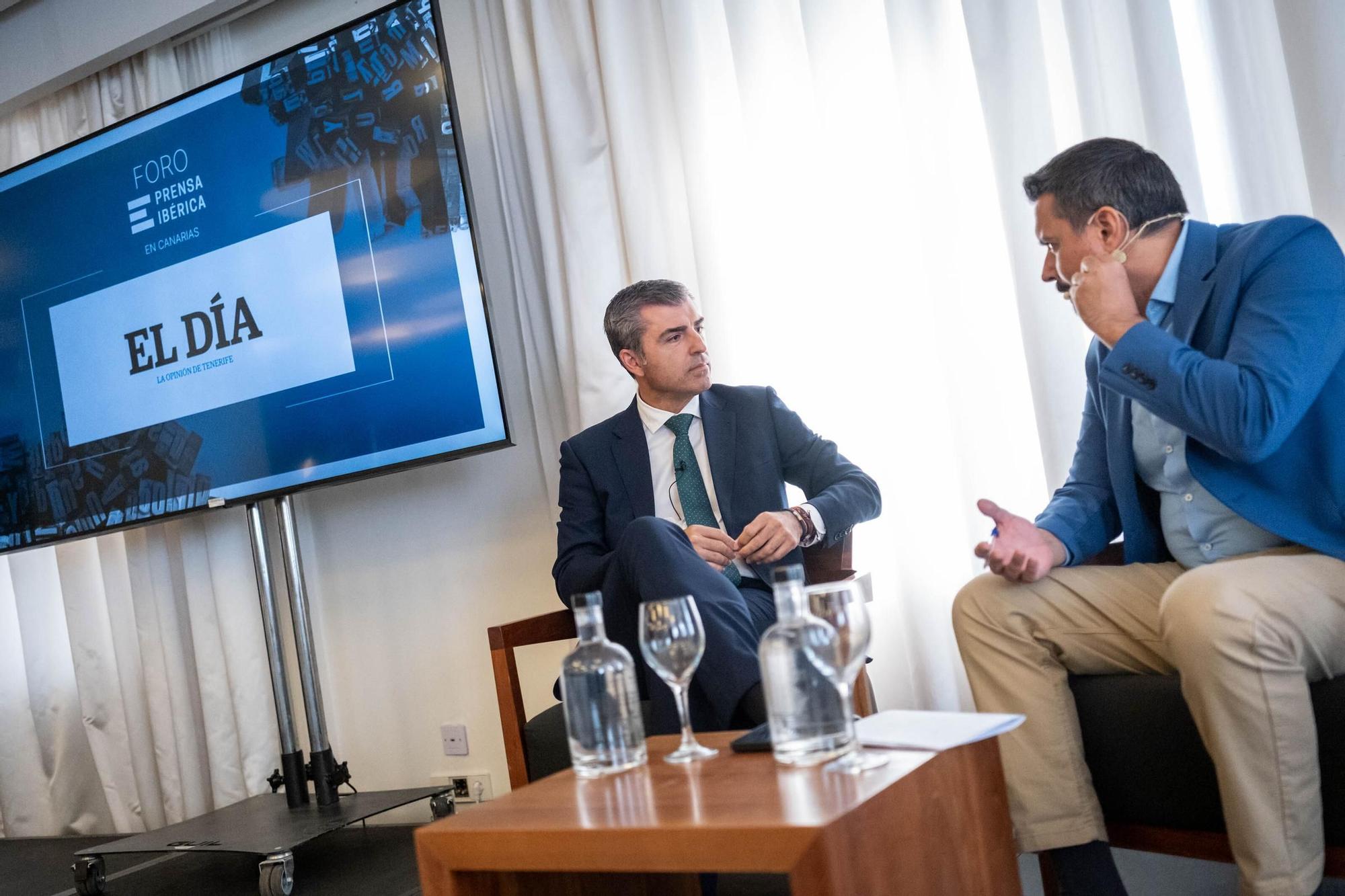 Foro con Manuel Domínguez