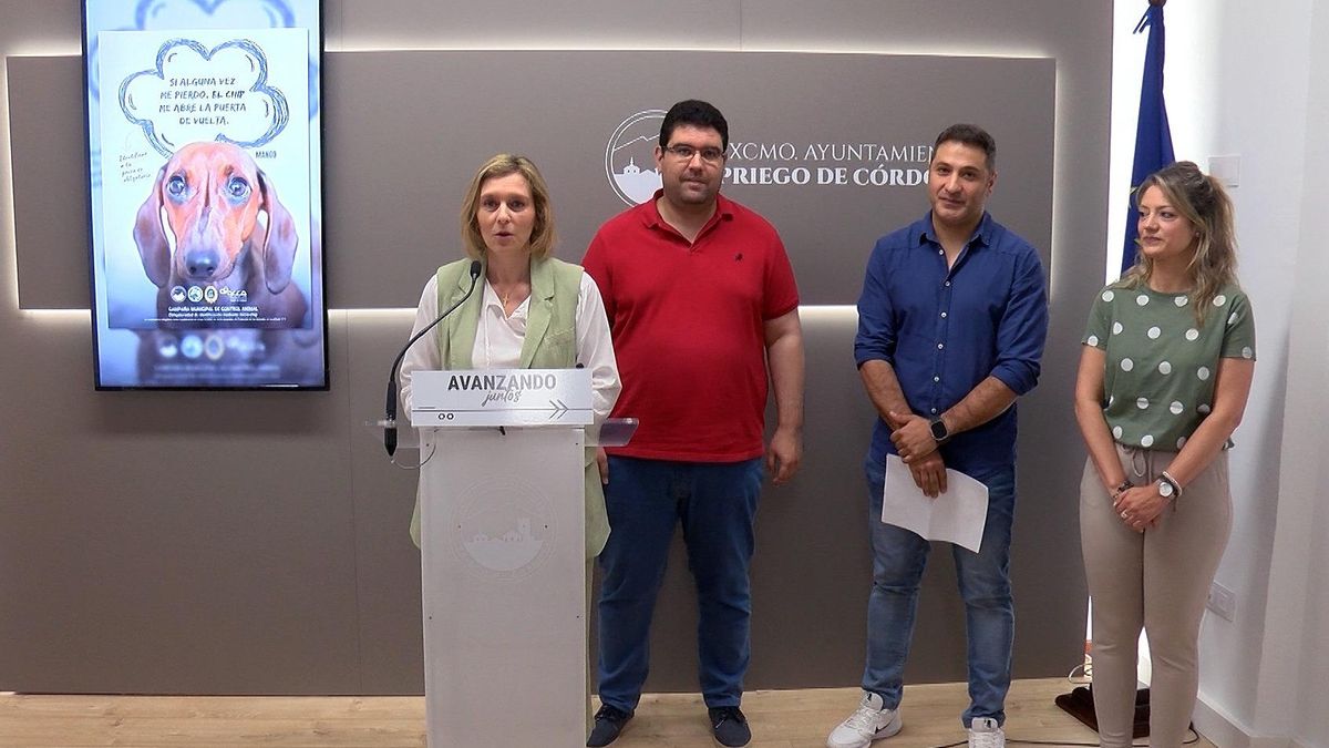 Presentación de la campaña sobre los microchips en las mascotas.