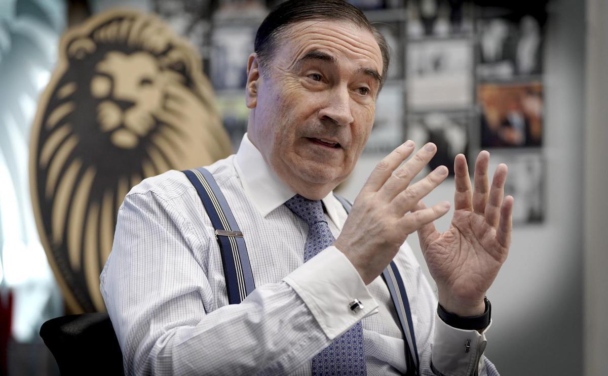 El periodista Pedro J. Ramírez, en la redacción de El Español