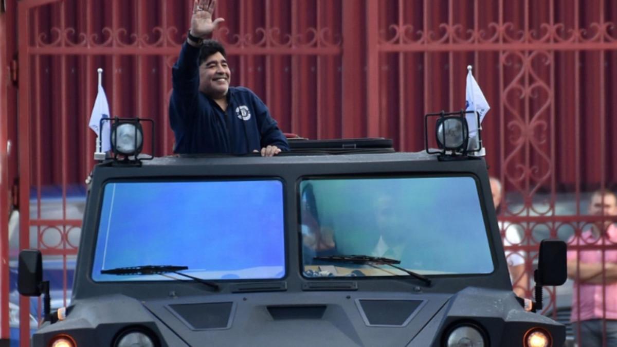 Maradona vivirá a cuerpo de rey en Bielorrusia