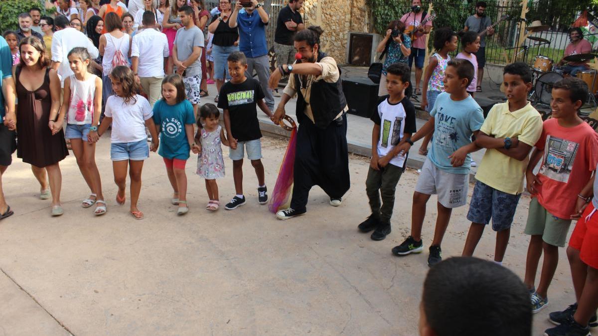 Acto de bienvenida de los niños saharauis el verano pasado.