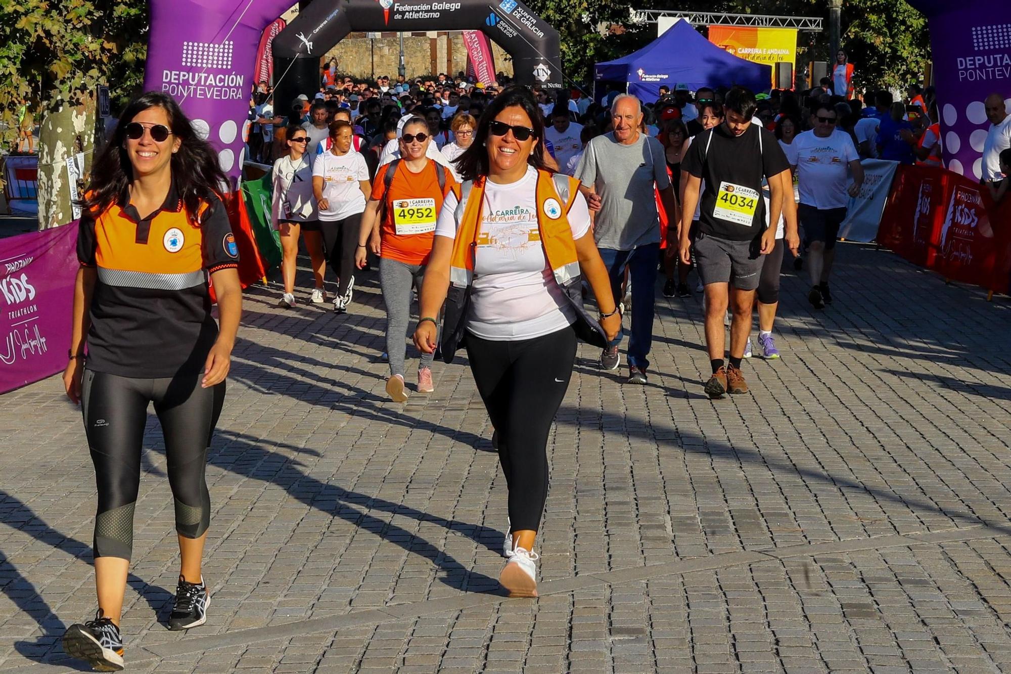 Asistentes a la "I Carrera Solidaria de Leo", con la que recordar al bebé de Meis fallecido hace casi un año y dar visibilidad a las enfermedades raras.