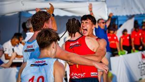 Los Hispanos justo despus de proclamarse campeones