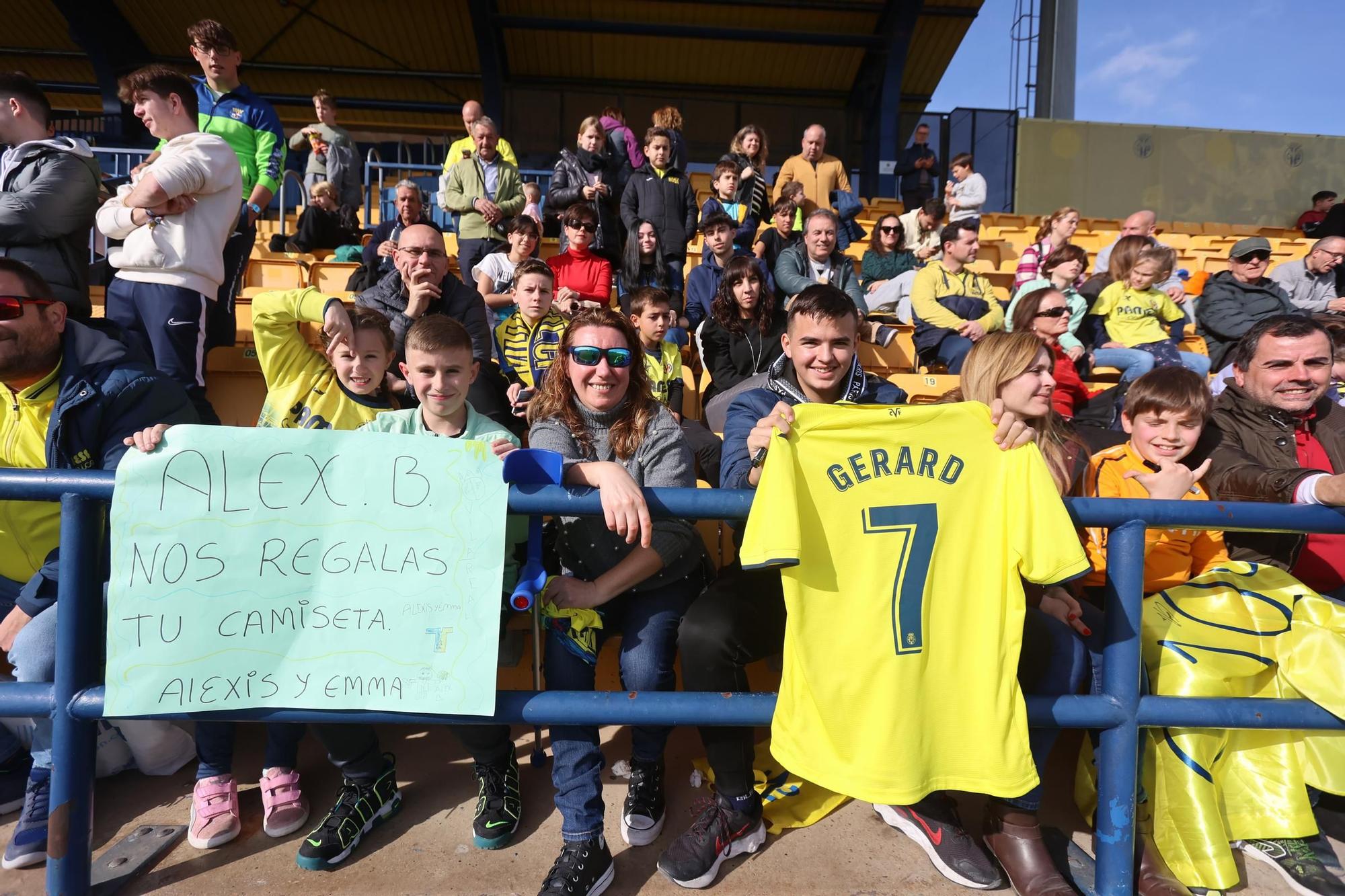 Así ha sido el entrenamiento navideño del Villarreal a puerta abiertas