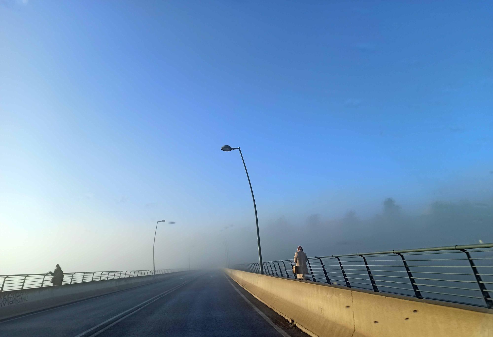 La niebla cubre algunas zonas de Alcoy y el Comtat