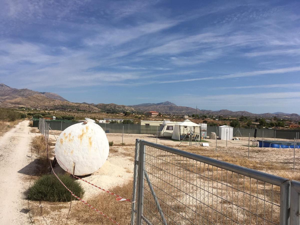 Ayuntamiento, aperturas expedientes, infracciones urbanísticas, parcelaciones finca rústica, instalación campings ilegales, caravanas, zona El Campet