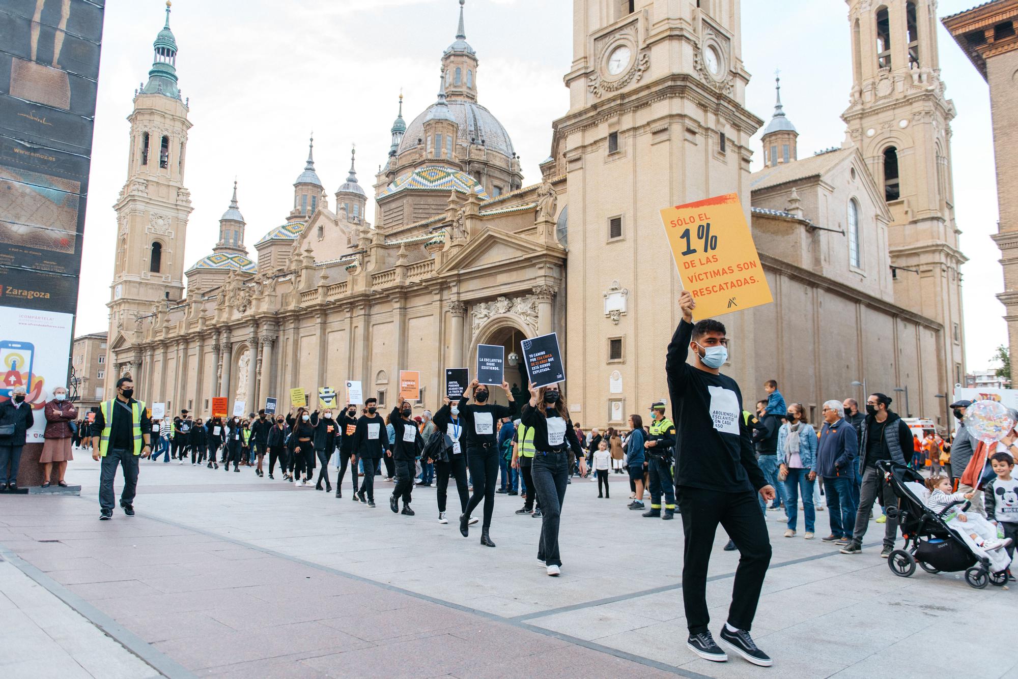 Caminando por Libertad en Zaragoza contra la trata de personas