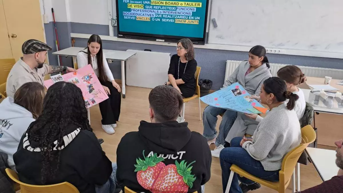 L'INS Montilivi posa en contacte alumnes i professionals