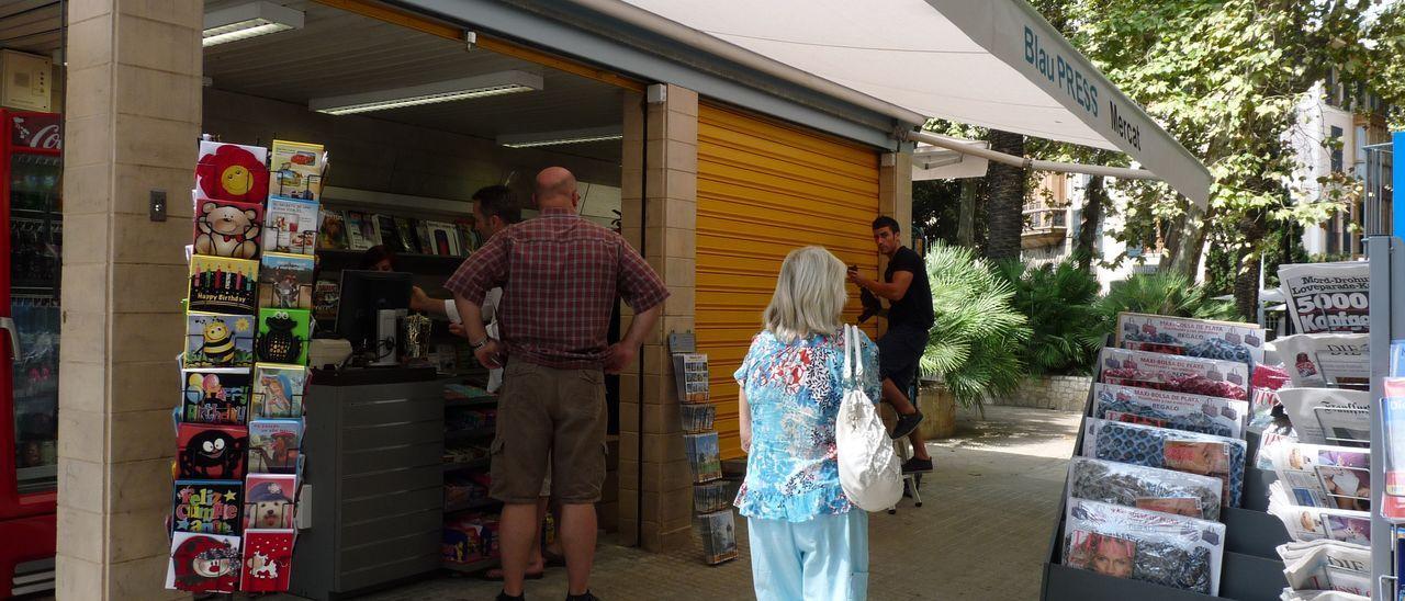 Kiosco de la plaza del Mercat de Palma.