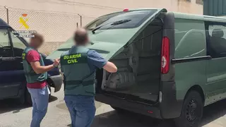 Apresado en Tibi por estafar a diez compradores de furgonetas camperizadas